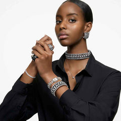 Stilla drop earrings