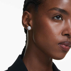 Idyllia stud earrings