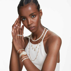 Una Angelic necklace